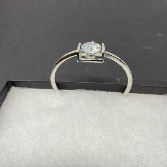 Beautiful Silver Plated Bracelet | Chrome. Diamond Glass | 2.5” Brilliant Color - Picture 1 of 12